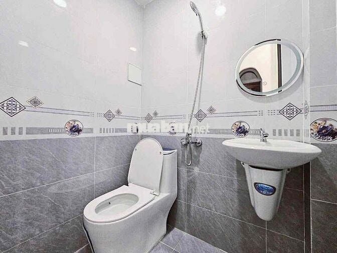 Nhà Mới Keng 1/ Quang Trung 3PN (có PN DƯỚI TRỆT) full nội thất 9,5tr