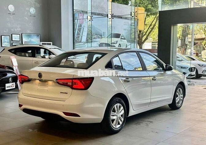 MG MG5 2025