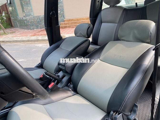 Isuzu Dmax 2011 LS 3.0 4x4 MT - 160000 km