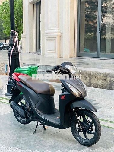 Vision đen nhám đặc biệt