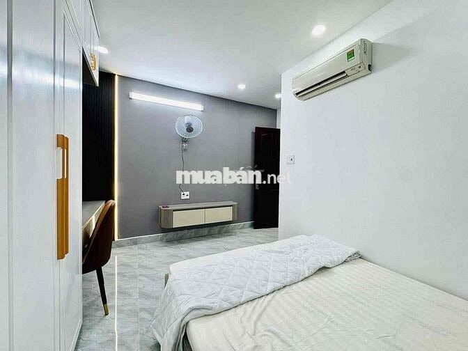Cần bán gấp nhà đường Bà Hạt, P.8, Quận 10. Giá 5,35Tỷ/ DT 4m x 11m.