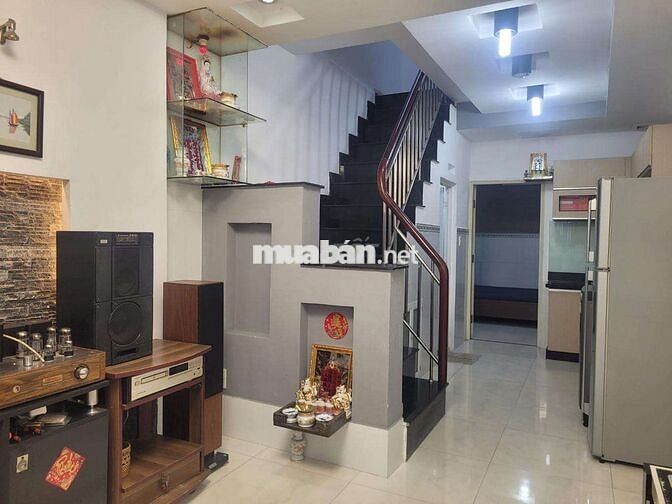 QUẬN 11 - BÁN GẤP ĐỂ ĐI MỸ NHÀ 3PN HẺM 6M THÔNG GIÁ HƠN 5TỶ TL