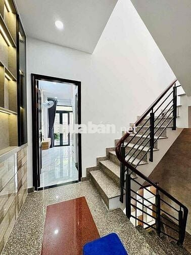 Cần bán gấp nhà đường Bà Hạt, P.8, Quận 10. Giá 5,35Tỷ/ DT 4m x 11m.