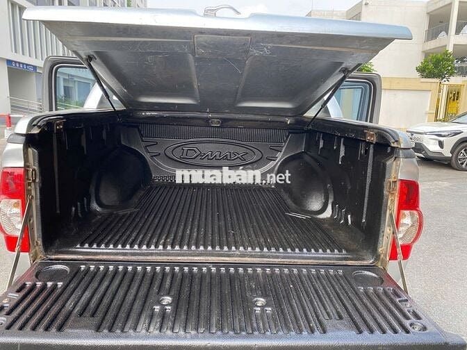 Isuzu Dmax 2011 LS 3.0 4x4 MT - 160000 km