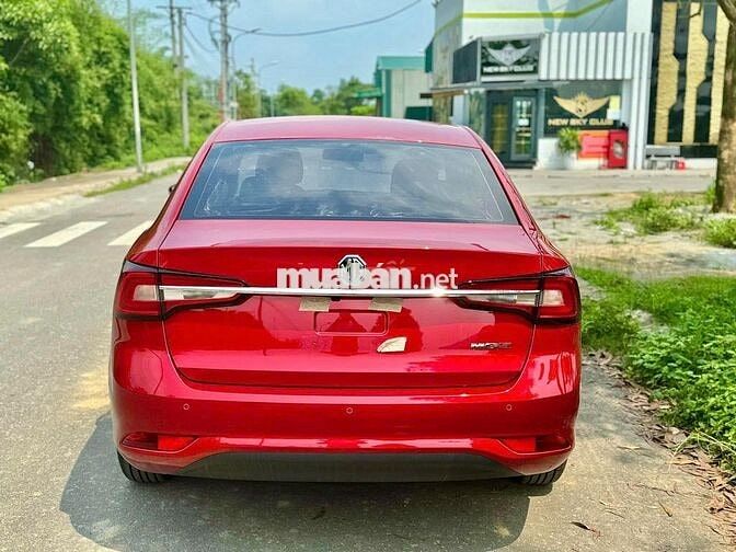 MG MG5 2025