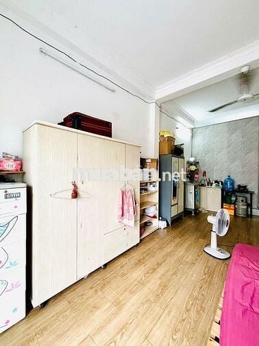 PHÒNG CHÍNH CHỦ -FULL NT -BANCON - 40M2 - FULL NT - D1- GẦN HÀNG XANH