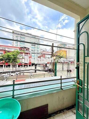 PHÒNG CHÍNH CHỦ -FULL NT -BANCON - 40M2 - FULL NT - D1- GẦN HÀNG XANH