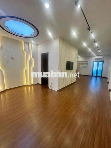Cho Thuê Toà Nhà 6 Tầng Đường Phan Bội Châu