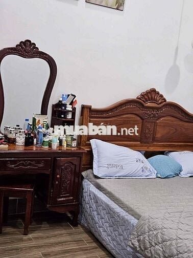 nhà xây ở nhưng chuyển chỗ làm cần bán