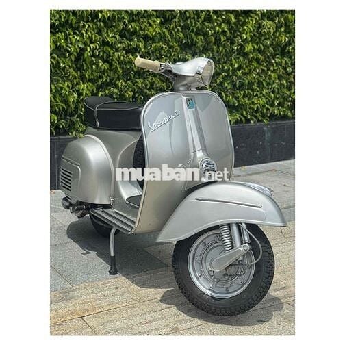 Vespa cổ Sprint 150 dọn mới nguyên con, xe nhập Ý