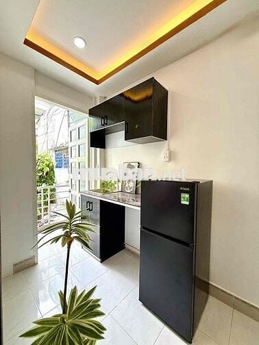 Cho Thuê Căn Hộ 2PN Ban Công Ngay Ngã Tư Hàng Xanh ,Gần VLU CS3,Hutech