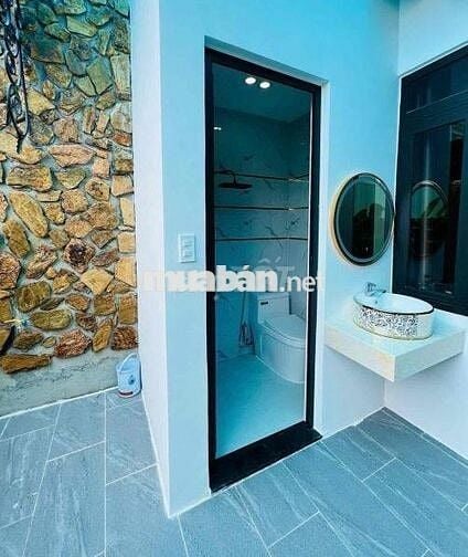 Nhà HXH 1/ Hoàng Việt P4 Tân Bình. DT 49,3m2 Giá 5 tỷ 8, Sổ Riêng,