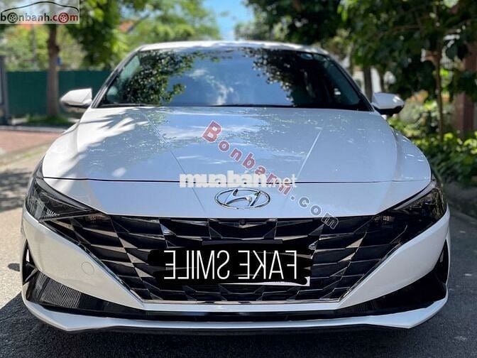 Hyundai Elantra 1.6 AT Đặc biệt 2023