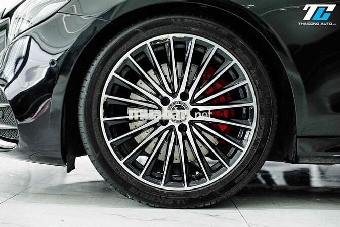 Mercedes E300 AMG sx2019 odo 38k km biển SG 1 chủ