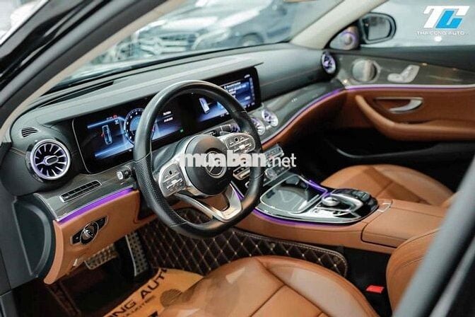 Mercedes E300 AMG sx2019 odo 38k km biển SG 1 chủ