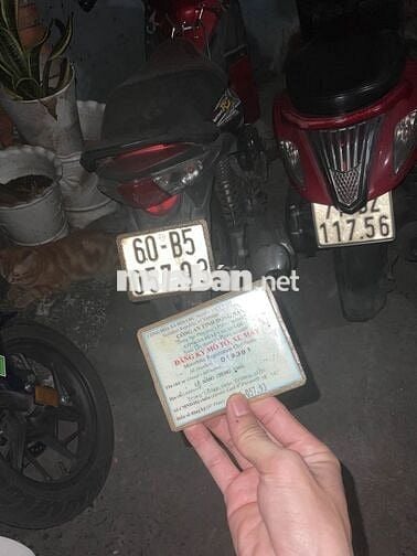 Cần bán wave Rsx năm 2015