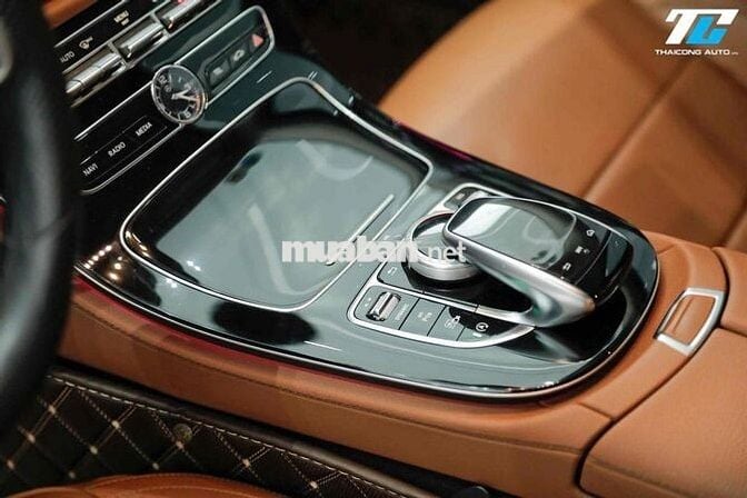 Mercedes E300 AMG sx2019 odo 38k km biển SG 1 chủ