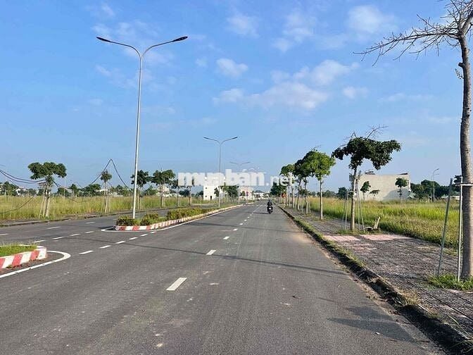 Bán Mega city Bến Cát A38 N16 giá chỉ 1 tỷ bao phí sang tên và 5%