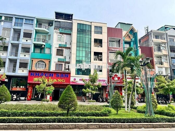 CHO THUÊ NHÀ MẶT TIỀN PHỐ ẨM THỰC PHAN XÍCH LONG. DT 8x16m. Giá $7000