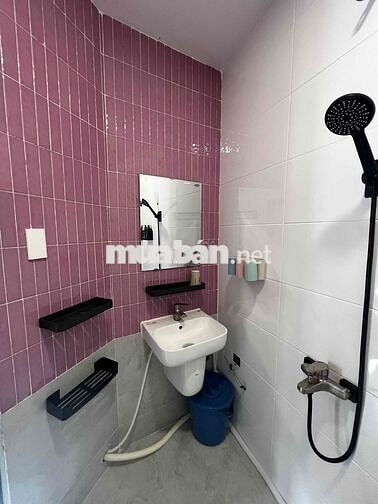 phòng trọ rộng, Q1, có thể ở đến 4 , phòng riêng không phải ở ghép.