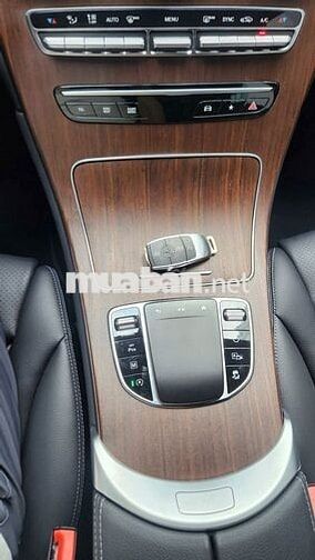 GLC200 4MATIC bản V1 sx 2022