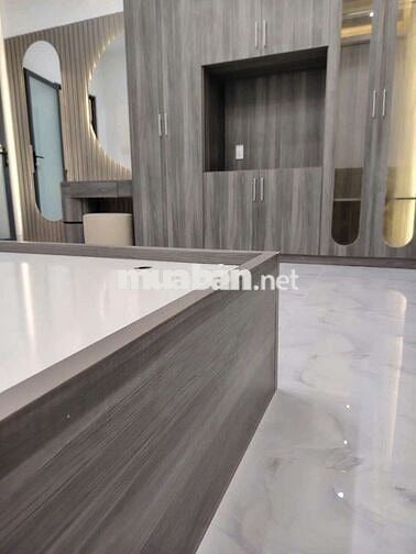 Bán căn nhà 4 tầng, khu k1. Nội thất đầy đủ. Nằm ở trongTr tâm TPPR. ,