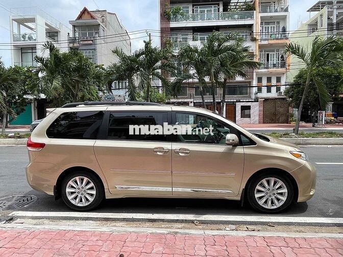 Bán TOYOTA SIENNA SX- 2013 - bản LIMITED 4WD