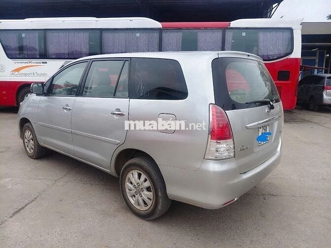 Toyota Innova 2010 G - 500000 km