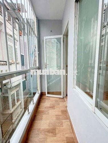 Nhà Nguyên Căn 3PN  Đường Hoàng Diệu, Phường 9, Quận 4