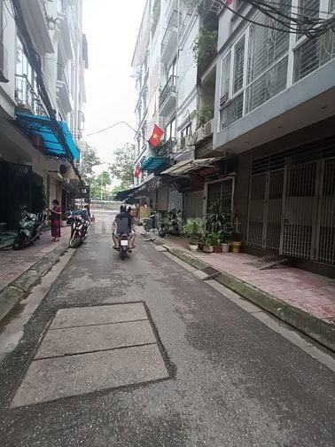 Hồng Hà, phân lô, hàng xóm phố cổ, Ô tô tránh, vỉa hè 2 bên 2.5m