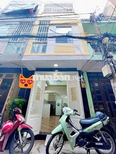 Nhà Nguyên Căn 3PN  Đường Hoàng Diệu, Phường 9, Quận 4