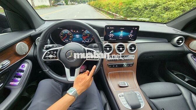 GLC200 4MATIC bản V1 sx 2022