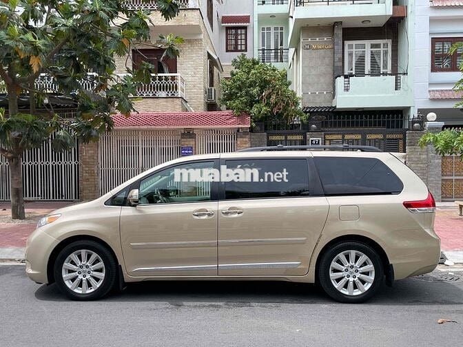 Bán TOYOTA SIENNA SX- 2013 - bản LIMITED 4WD