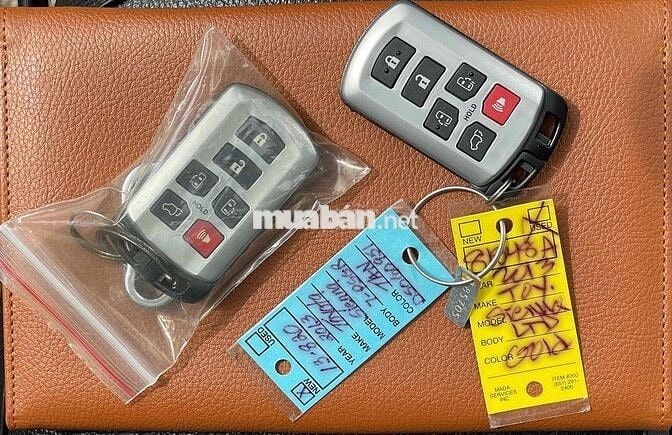 Bán TOYOTA SIENNA SX- 2013 - bản LIMITED 4WD