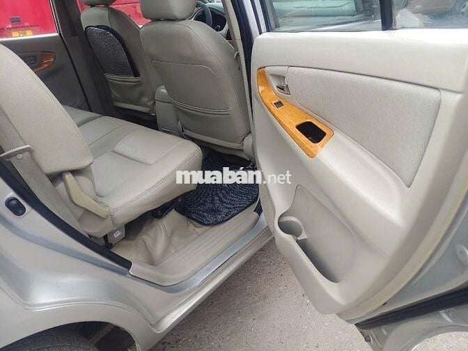Toyota Innova 2010 G - 500000 km
