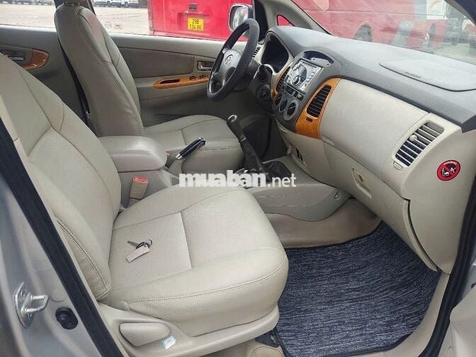 Toyota Innova 2010 G - 500000 km