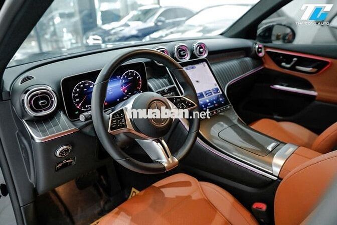 Mercedes-Benz GLC200 4MATIC 2024 đk 2025 - 8000 km