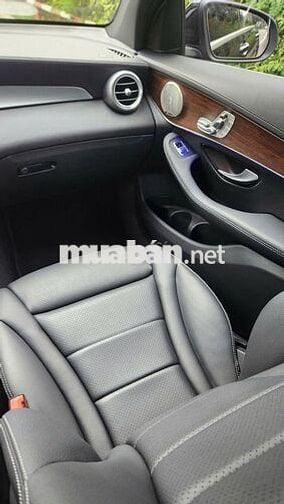 GLC200 4MATIC bản V1 sx 2022