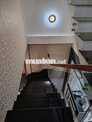 Bán căn nhà 4 tầng, khu k1. Nội thất đầy đủ. Nằm ở trongTr tâm TPPR. ,