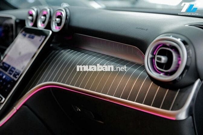 Mercedes-Benz GLC200 4MATIC 2024 đk 2025 - 8000 km