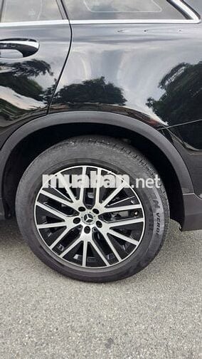 GLC200 4MATIC bản V1 sx 2022