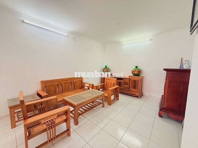 bán căn hộ CT13 nằm mặt đường Võ Chí Công, phường Tây Hồ