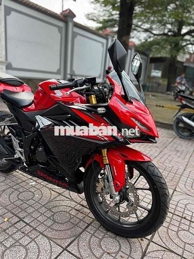 Honda CBR150R 2024 chính chủ biển thành phố