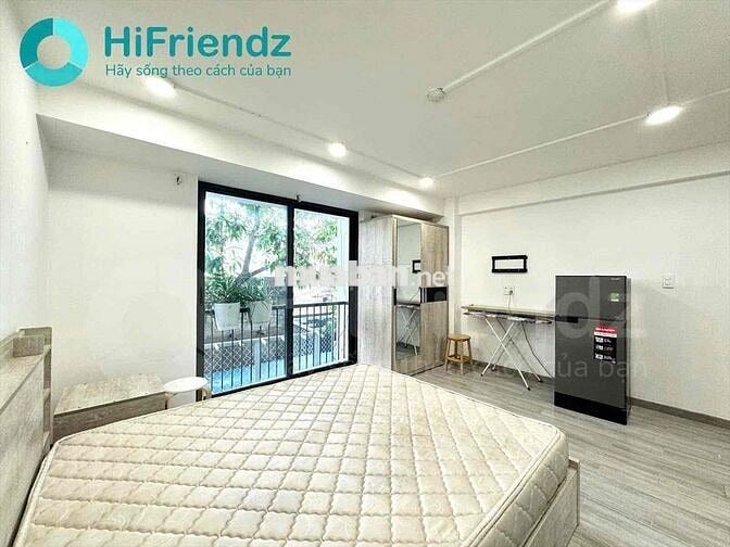 TRỐNG SẴN CHDV CÓ BAN CÔNG - HẺM XE HƠI - NHÀ THANG MÁY KHU BỜ KÈ Q3