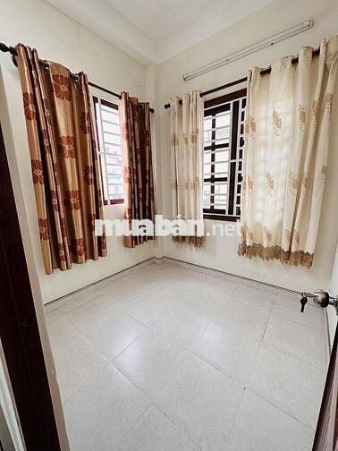 🔑 HẺM 120 TRẦN HƯNG ĐẠO – 4 TẦNG, 3PN, 2 MÁY LẠNH – VÀO Ở NGAY