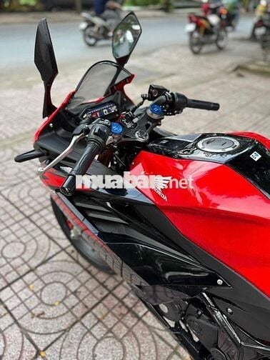 Honda CBR150R 2024 chính chủ biển thành phố