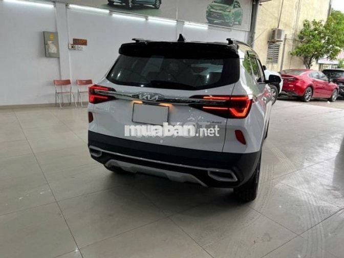 Kia Seltos 1.6 AT Luxury 2023 – 3400km