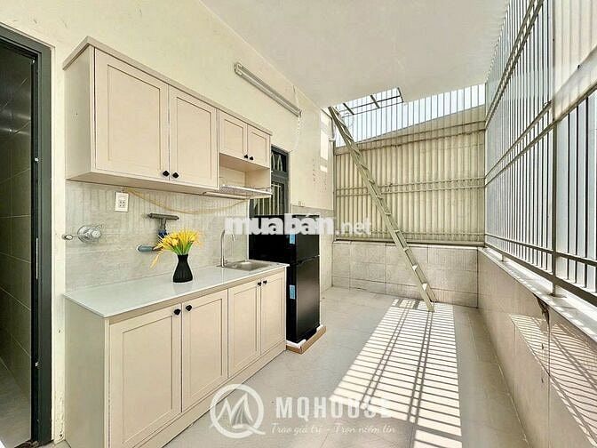 CĂN HỘ 1 PHÒNG NGỦ BALCONY NGAY YÊN THẾ GẦN SÂN BAY