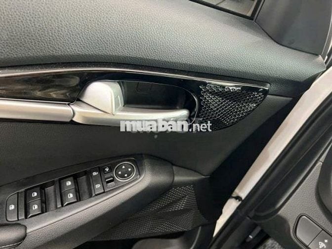 Kia Seltos 1.6 AT Luxury 2023 – 3400km