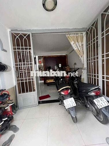 nhà dep vi tri đẹp hxh thong vuong vức